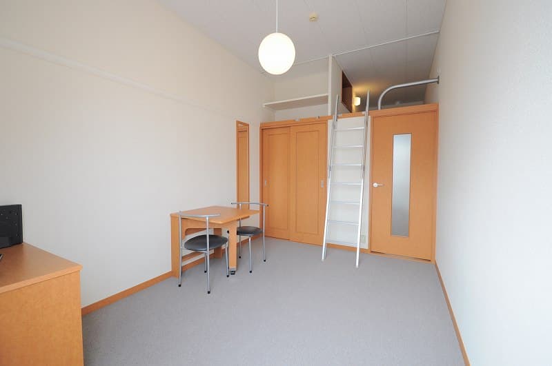 Room image 10