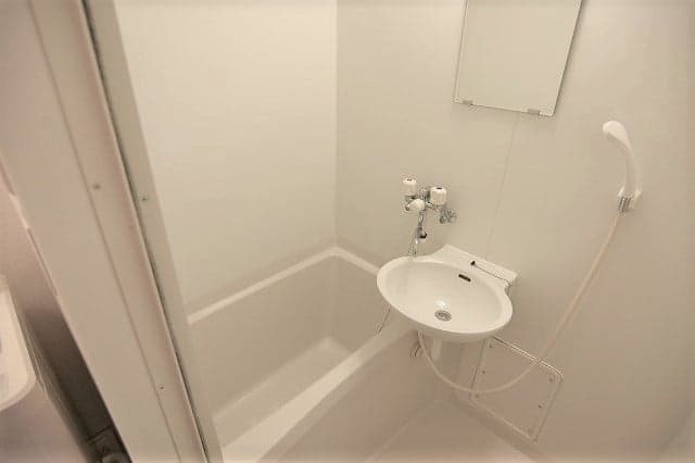 Room image 10