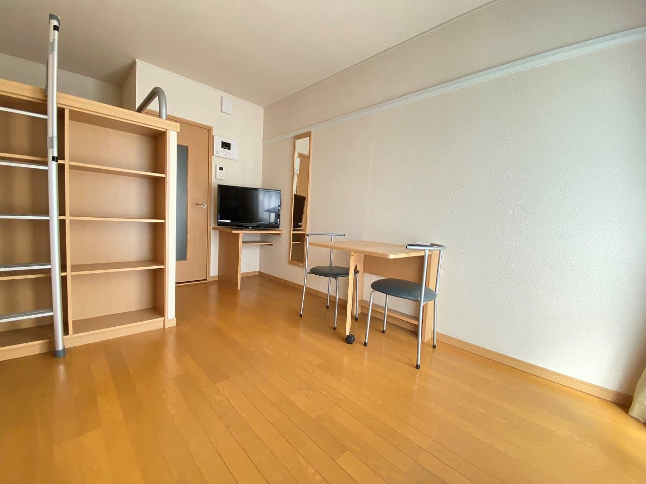 Preview interior of leopalace Toruwajiemu