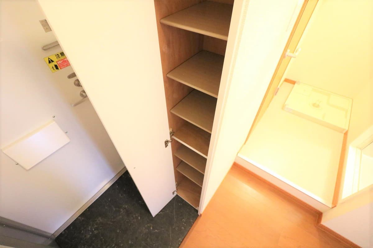 Room image 11