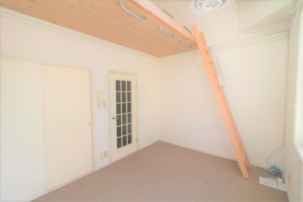 Room image 11