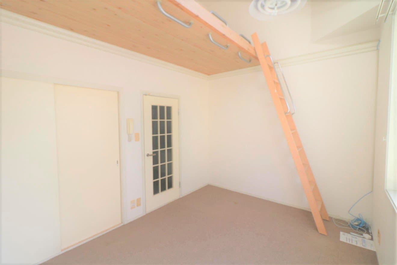 Room image 11