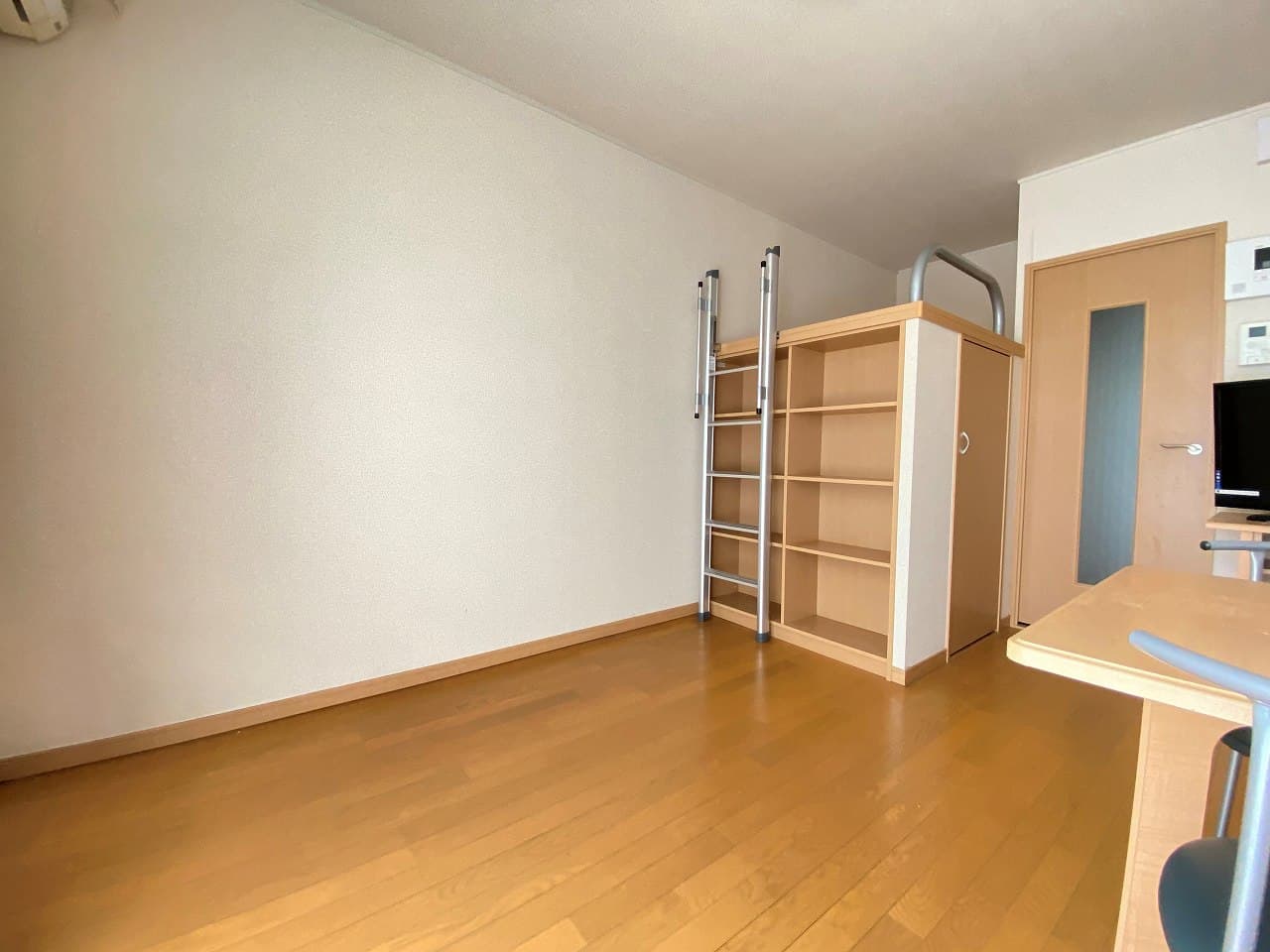 Preview interior of leopalace Toruwajiemu