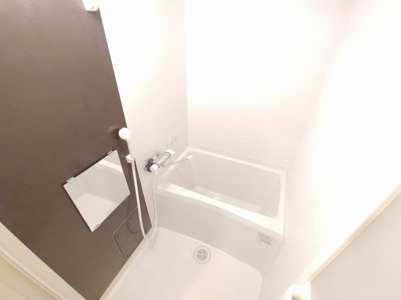 Room image 12