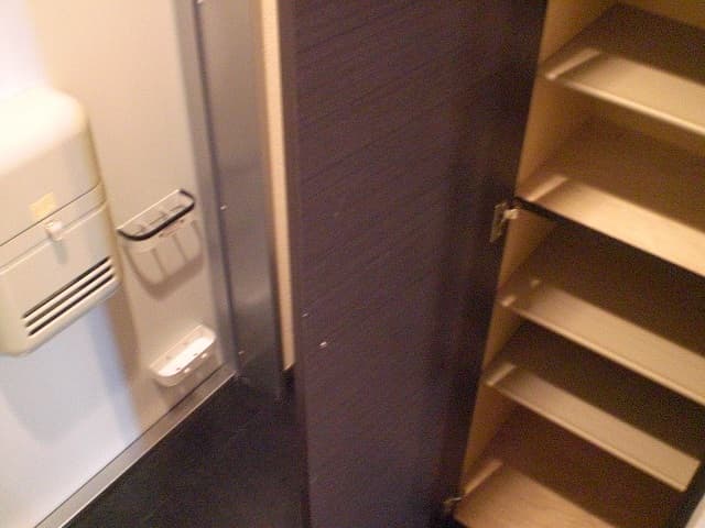 Room image 9