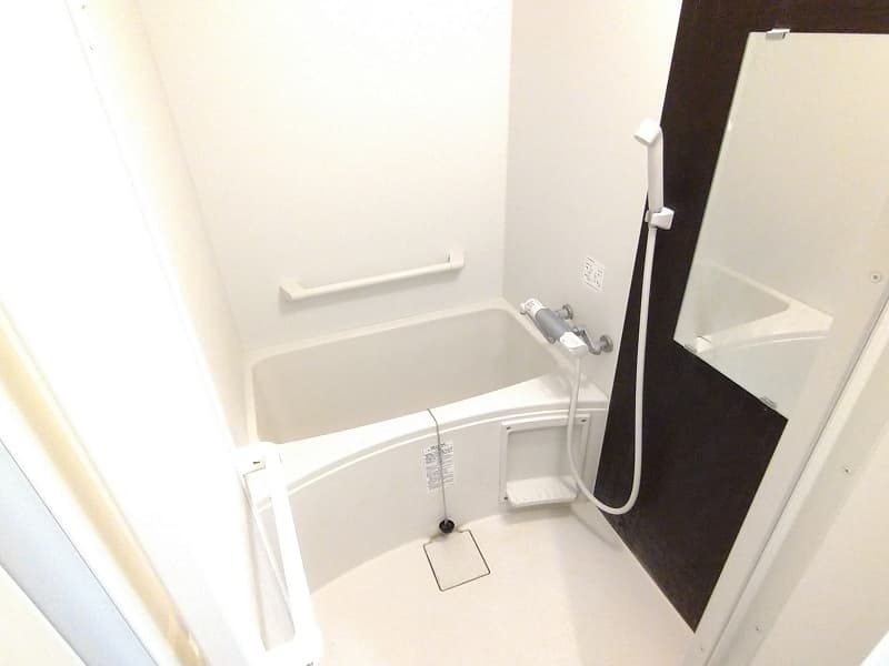 Room image 10