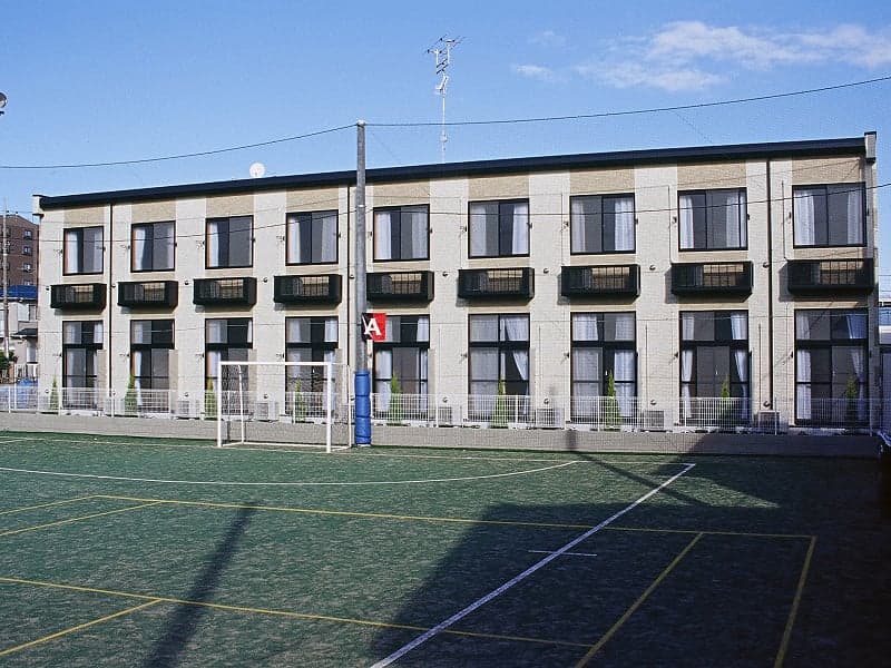 Main exterior of leopalace Midori