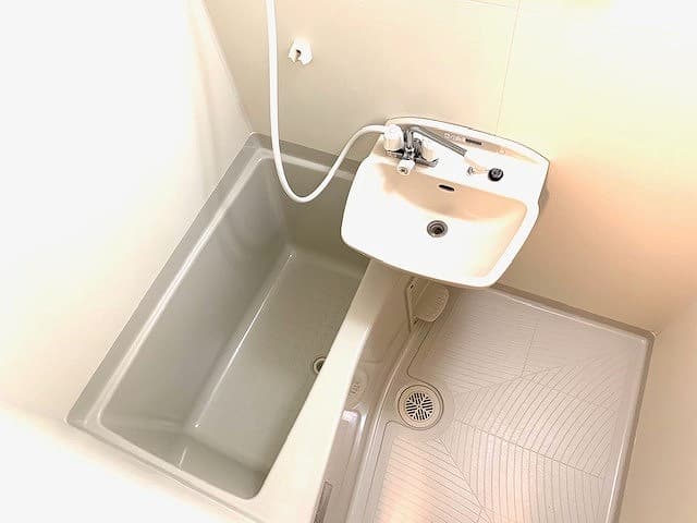 Room image 8