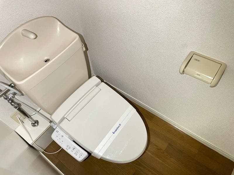 Room image 12