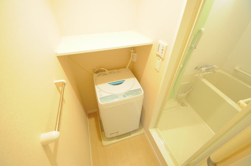 Room image 13