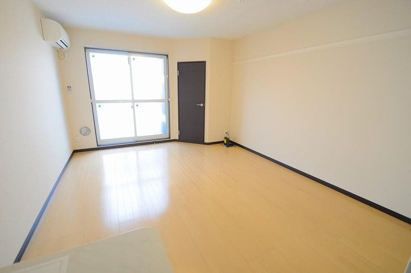 Preview interior of LEONEXT AQUA TIMES