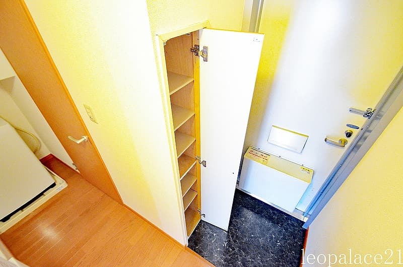Room image 14