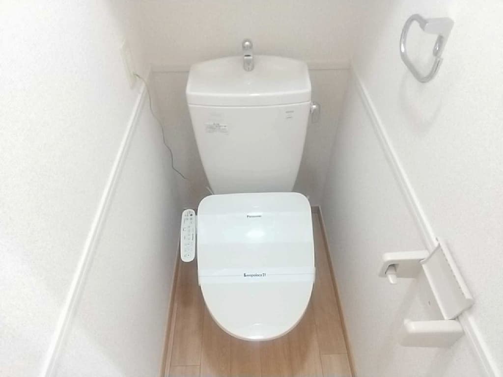 Room image 8