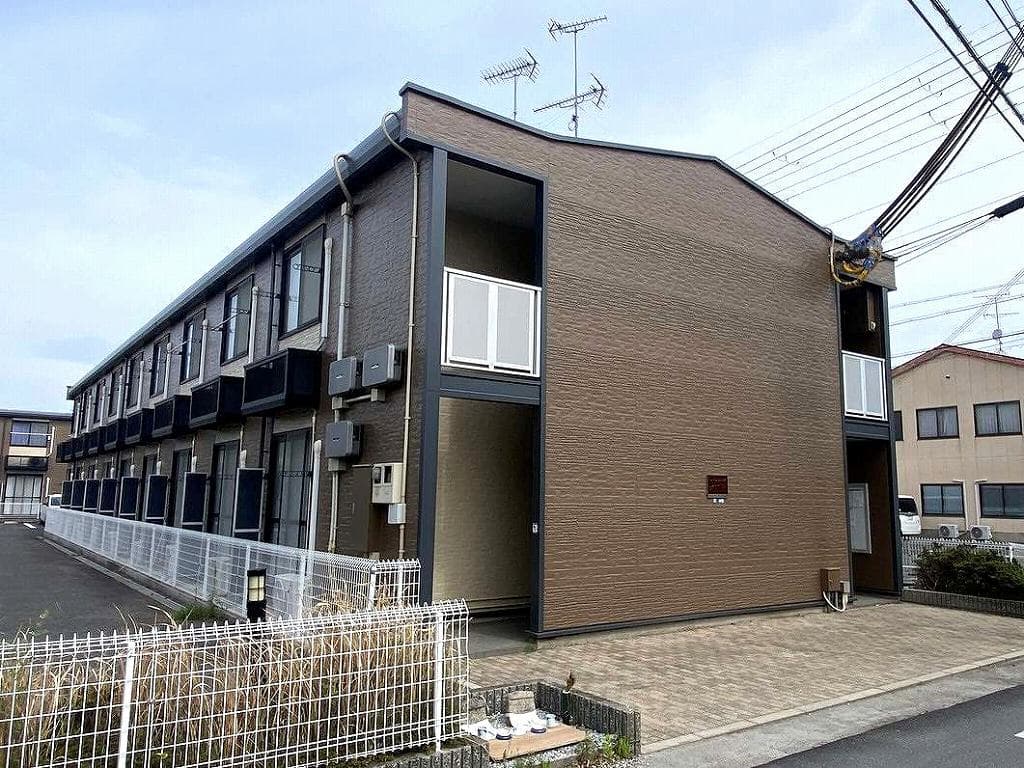 Main exterior of leopalace Maison Konan