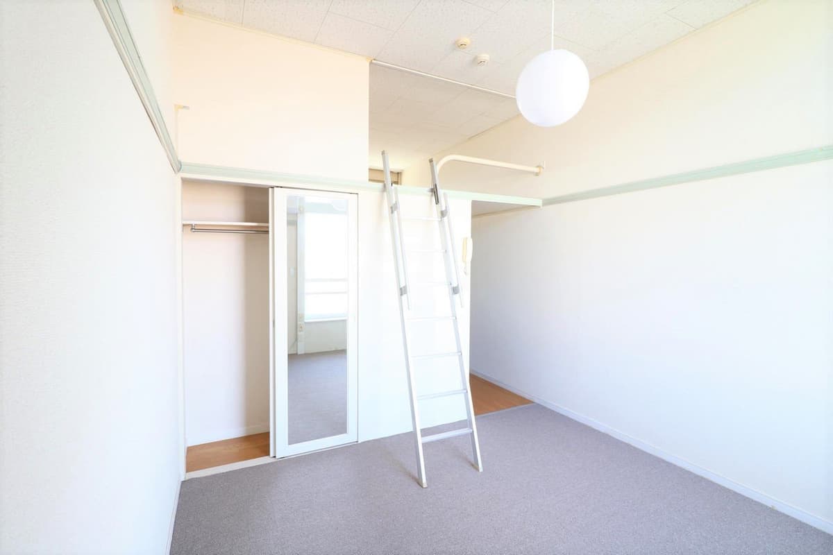 Room image 11