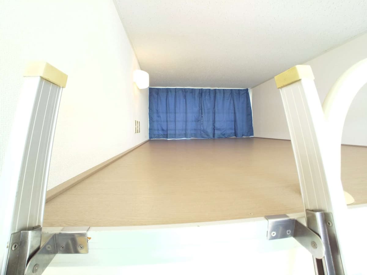 Room image 15