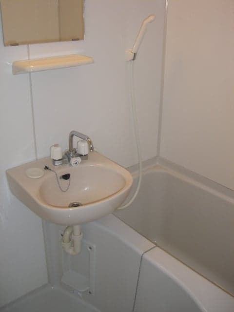 Room image 11