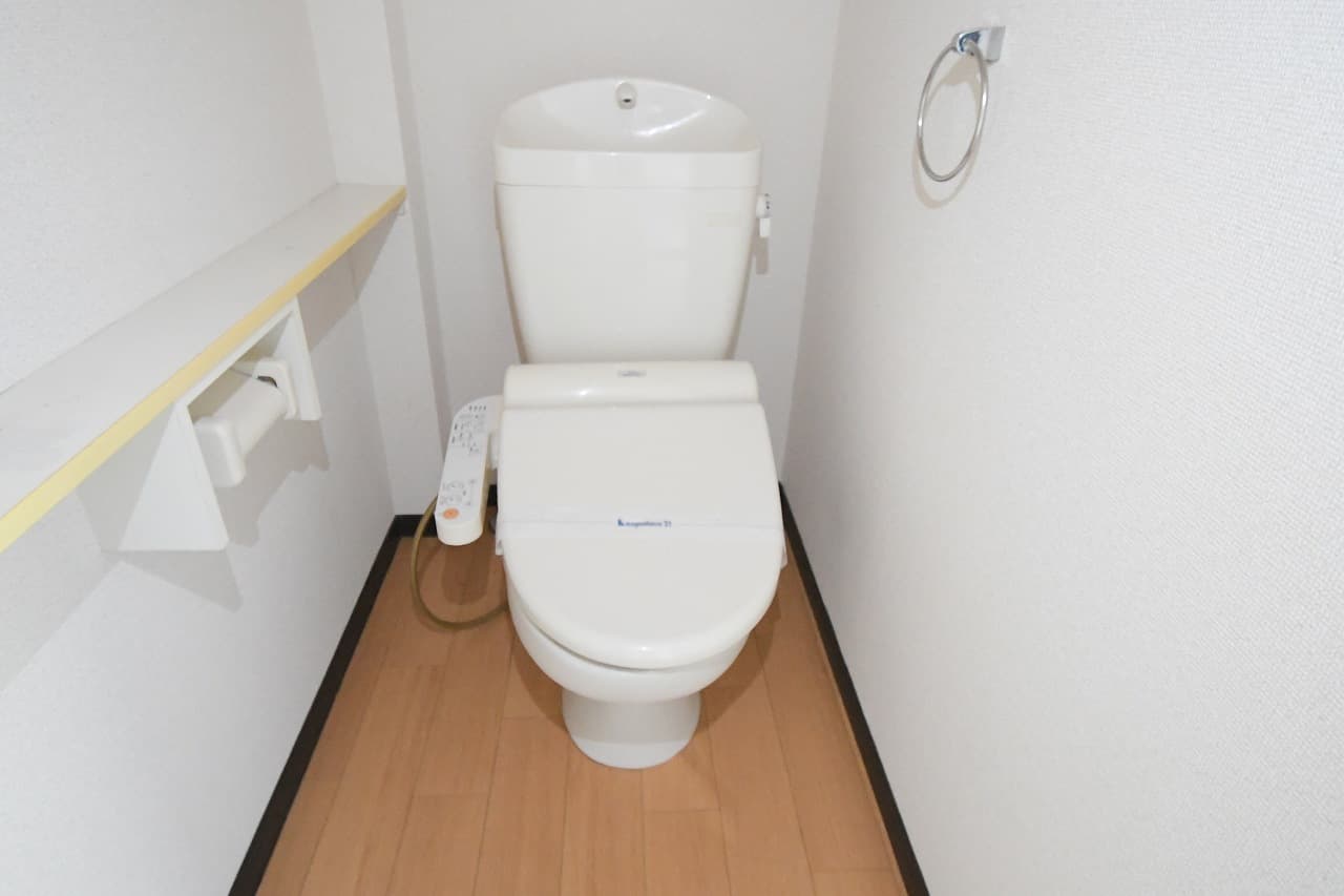 Room image 10