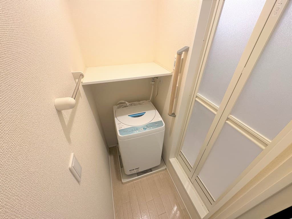 Room image 16