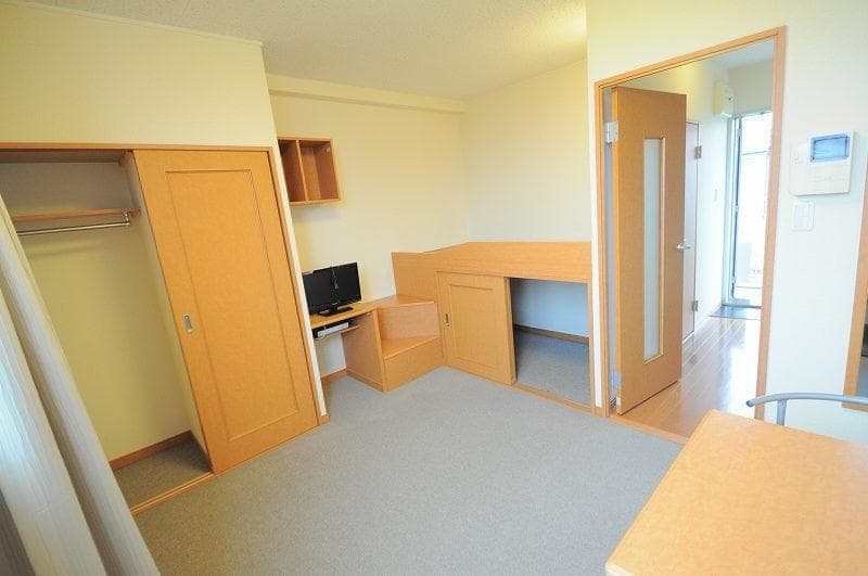 Room image 12