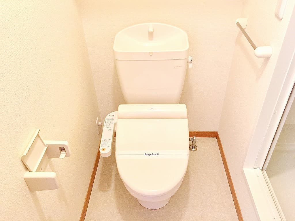 Room image 11