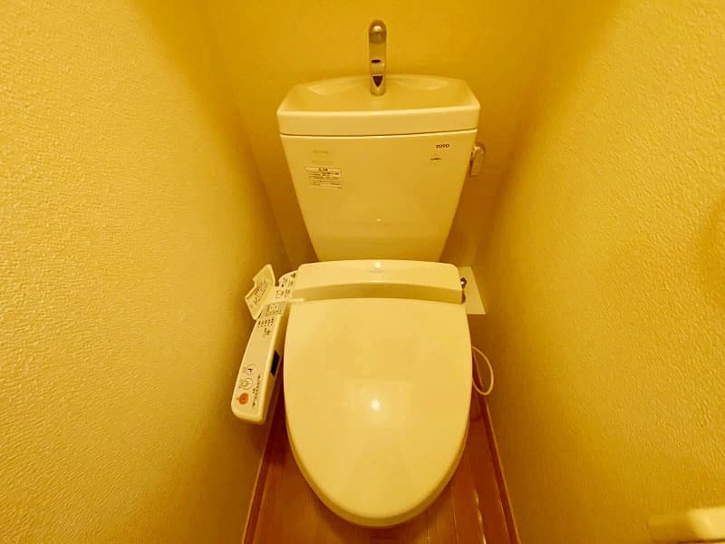 Room image 8