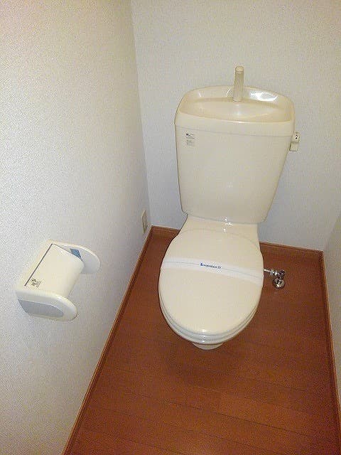 Room image 11