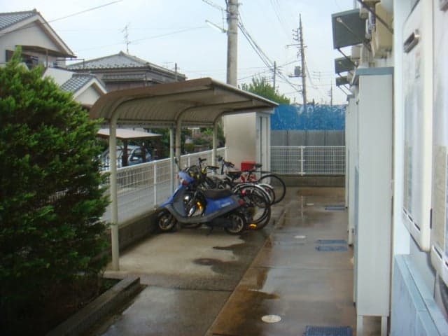 Room image 9