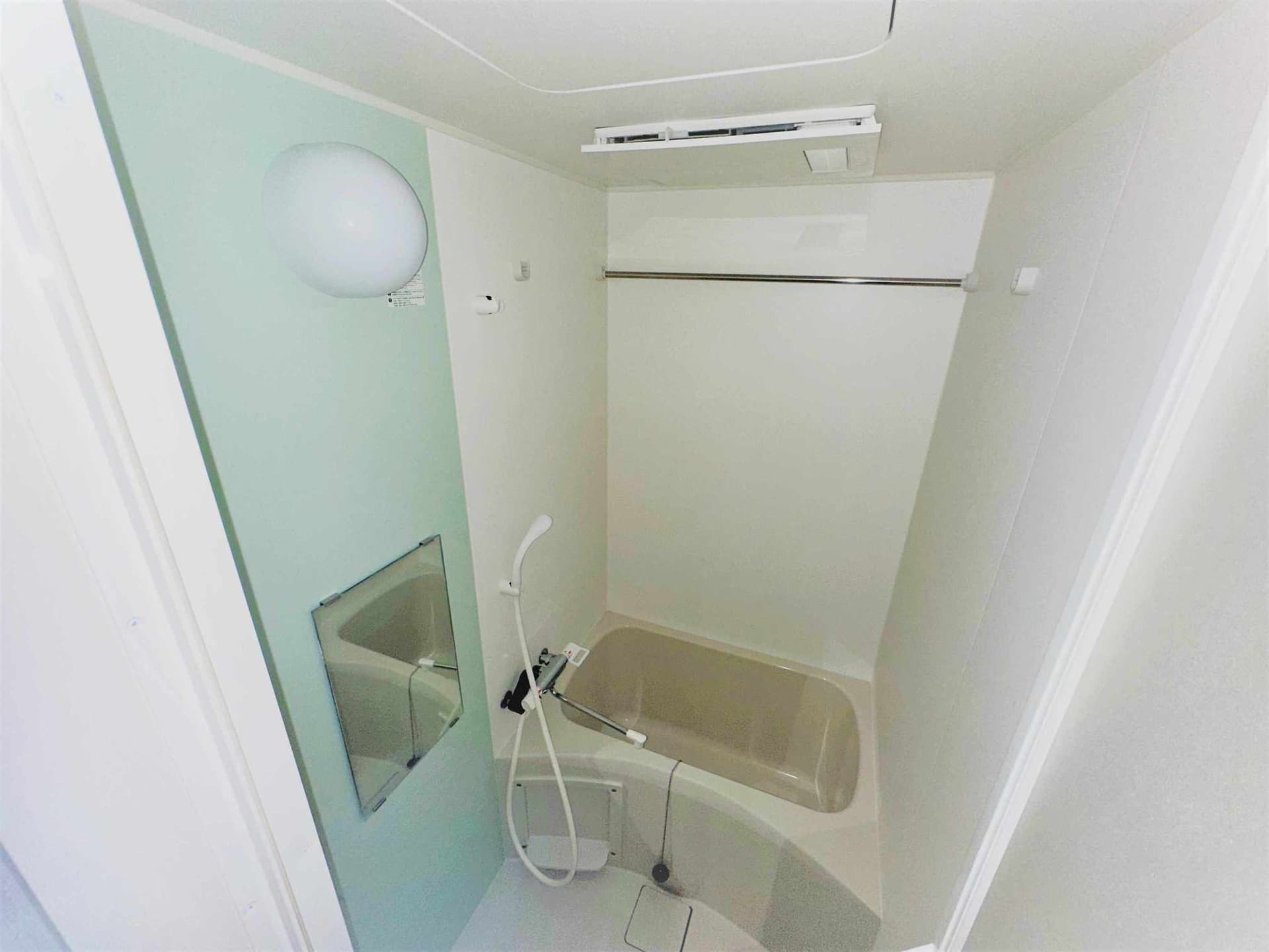 Room image 8