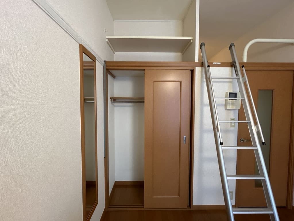 Room image 9