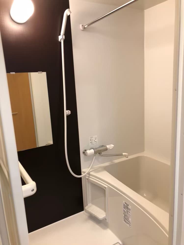 Room image 8