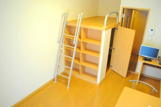 Room image 12