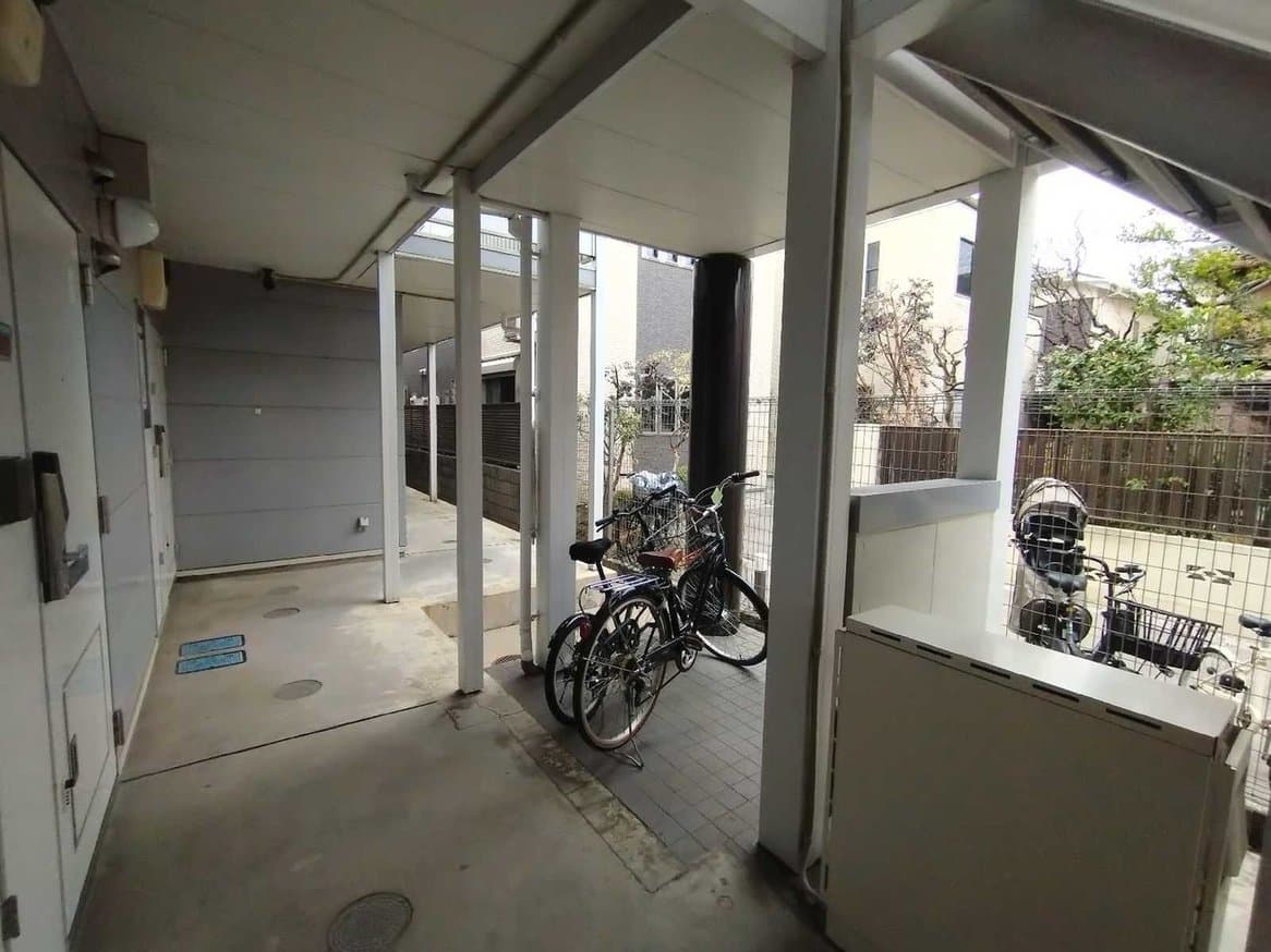 Room image 13