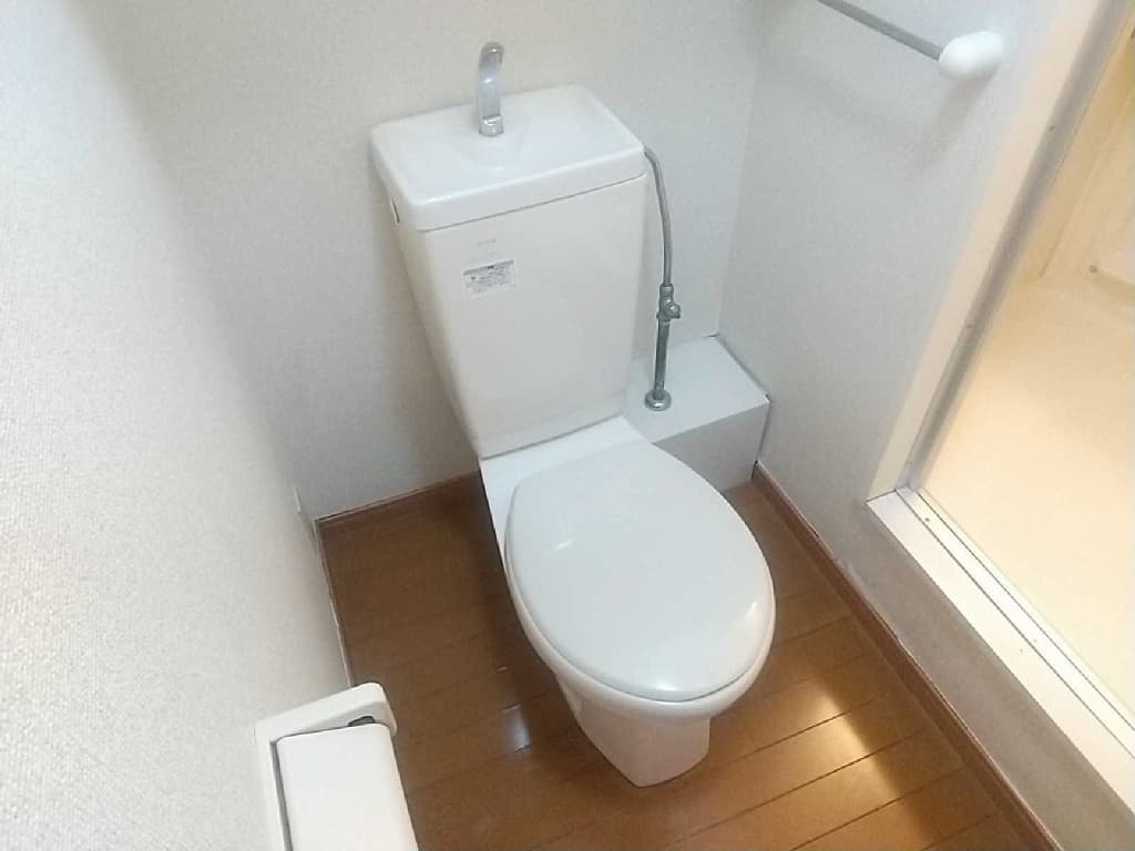 Room image 8
