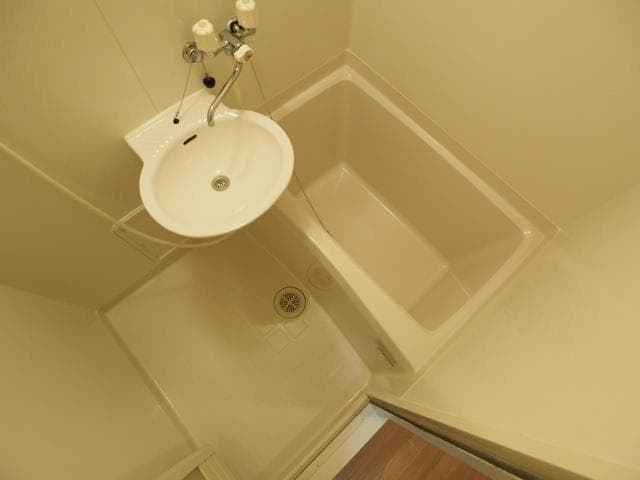 Room image 9