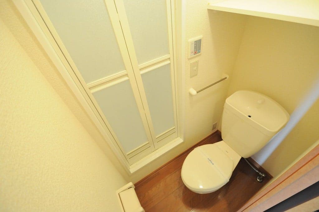 Room image 15