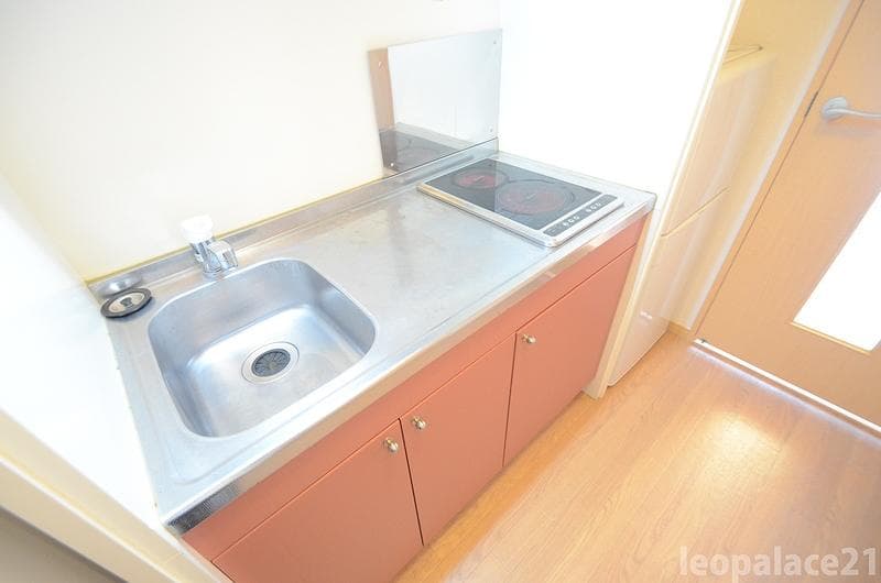 Room image 8