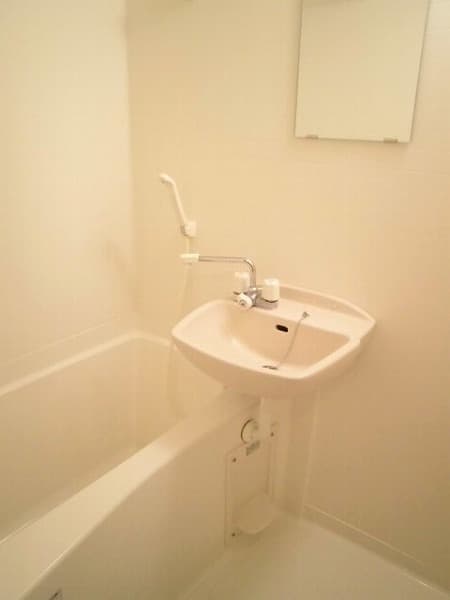 Room image 11