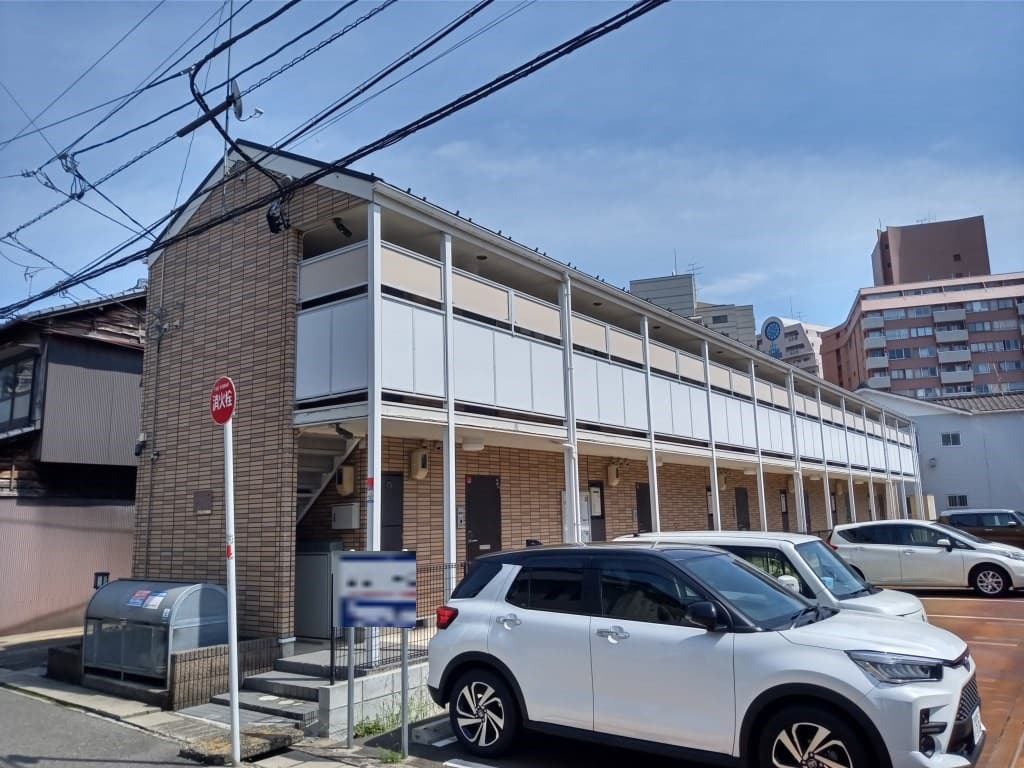 Main exterior of leopalace Minami Bandai