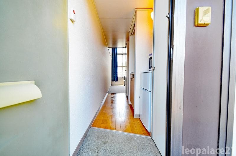 Room image 11
