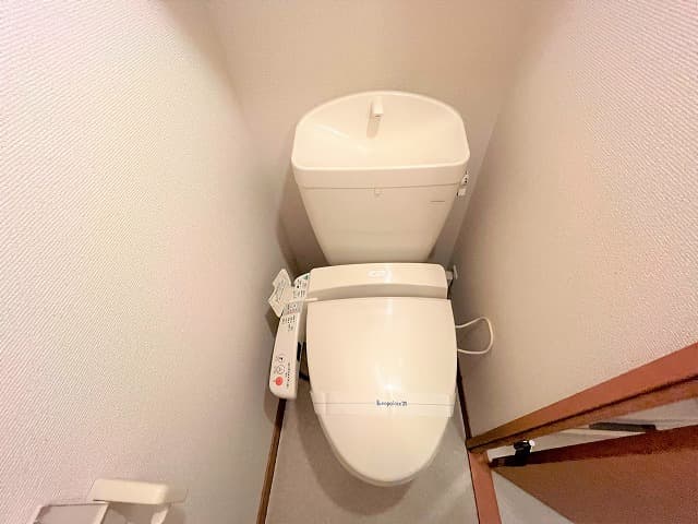 Room image 8