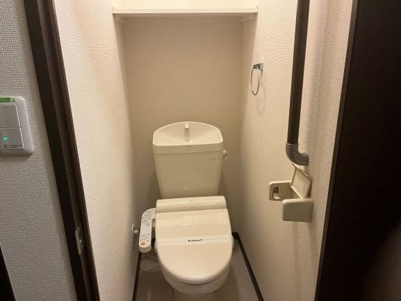 Room image 9