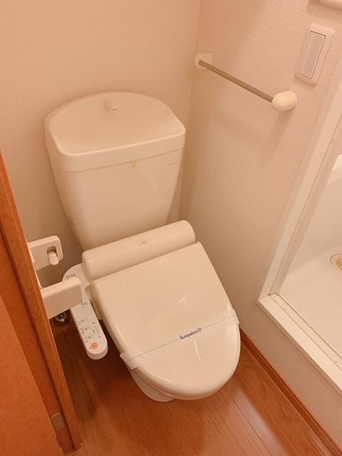 Room image 9