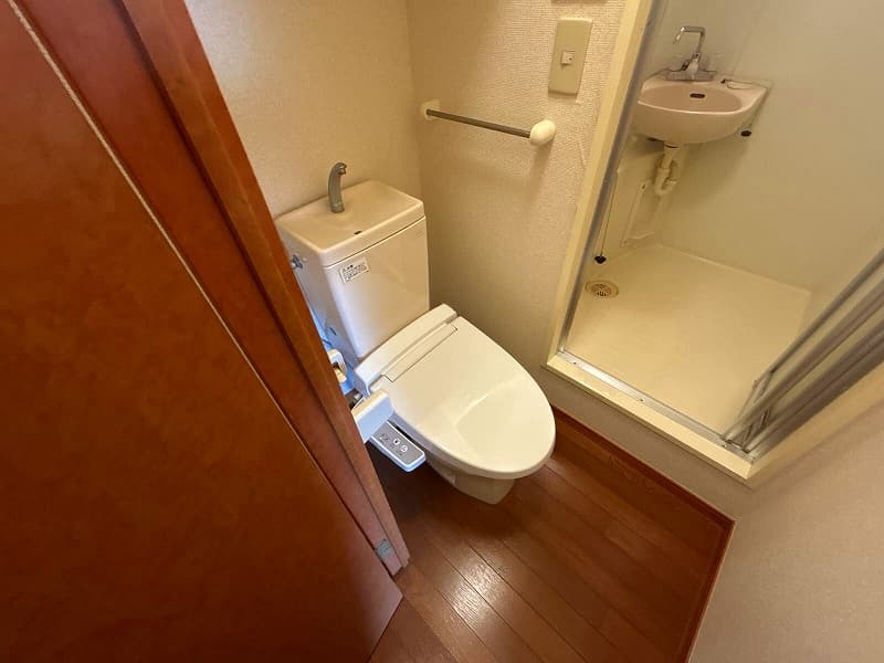 Room image 8