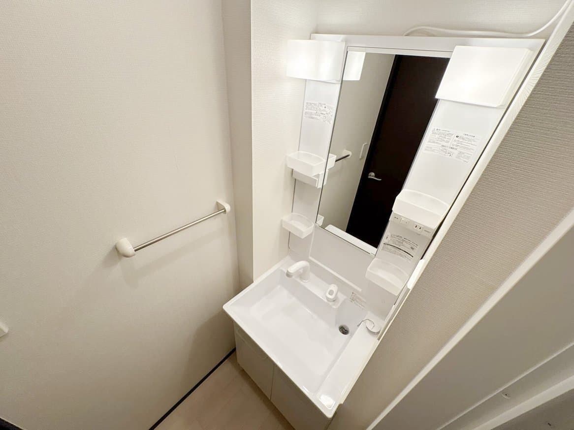 Room image 8