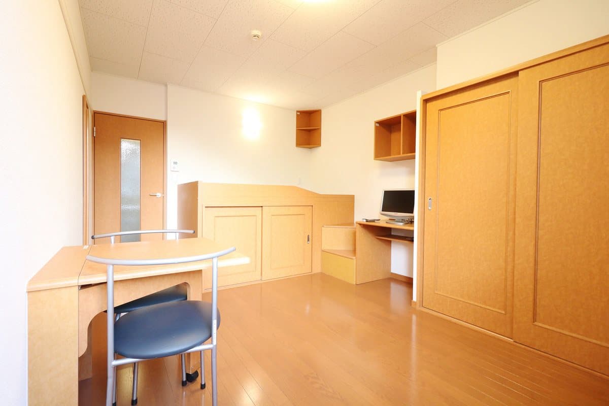 Room image 11