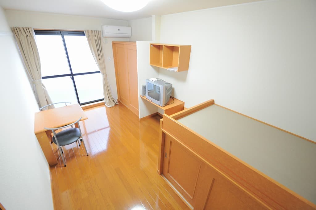 Room image 16
