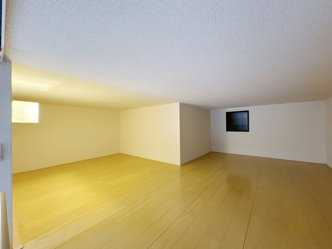 Room image 10