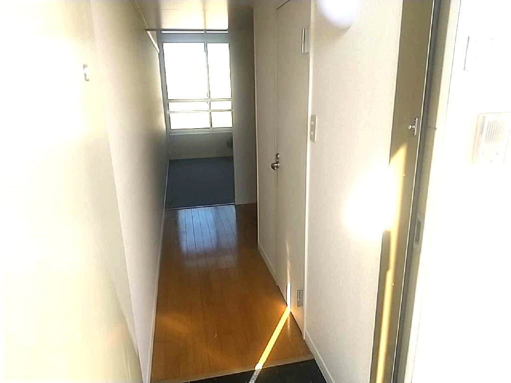Room image 14