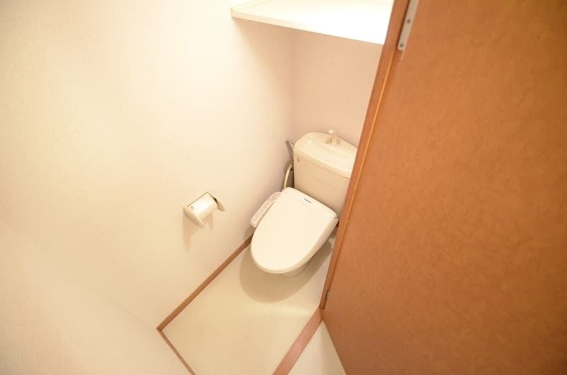 Room image 8